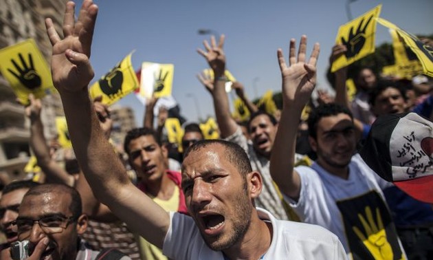  Egypt: 42 more Morsi-supporters put on trial 