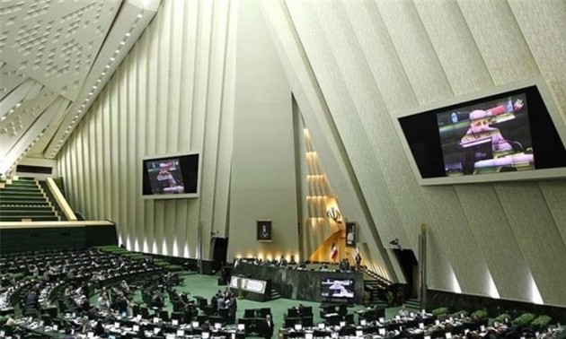 Iran’s parliament passes bill to safeguard nuclear rights