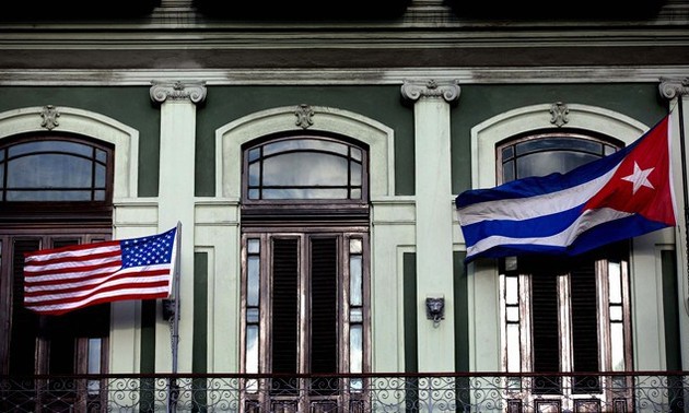  US and Cuba agree to reopen embassies