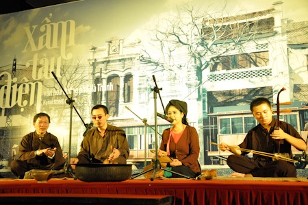 Canto de ciegos en tranvía, rasgo cultural callejero