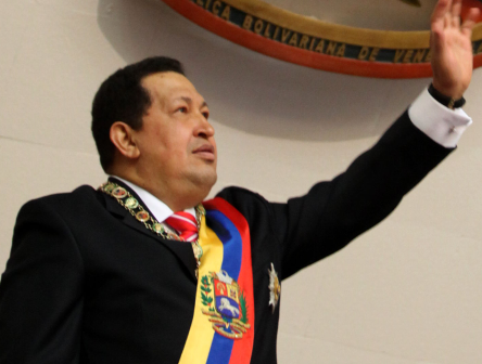 Gobierno venezolano retrasa toma de posesión de presidente Hugo Chávez