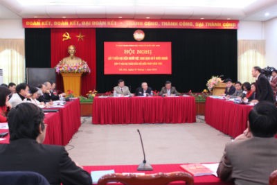 Recopilan opiniones de vietnamitas en ultramar para enmiendas a Constitución