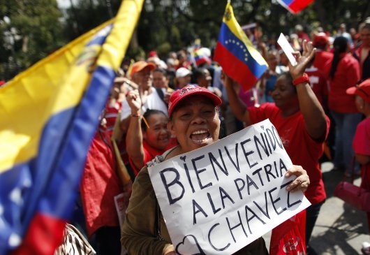 Tribunal Supremo de Venezuela listo para juramentar al presidente Hugo Chávez
