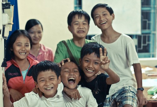 Vietnam y Estados Unidos por reanudan programa de adopción de niños 