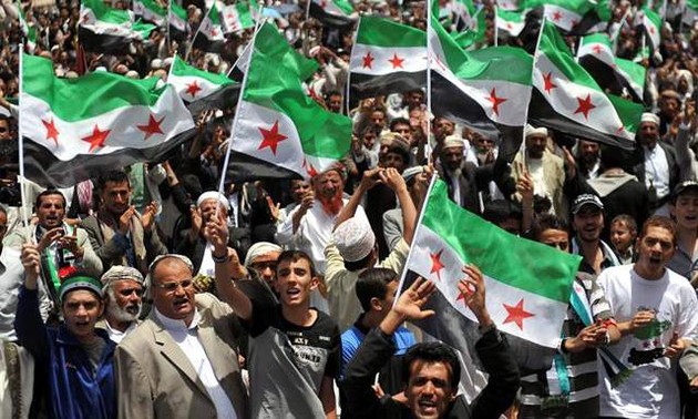 Irán apoya iniciativa de presidente egipcio sobre Siria