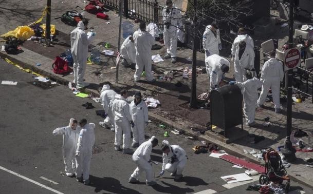 EEUU busca a los autores de atentado en Boston