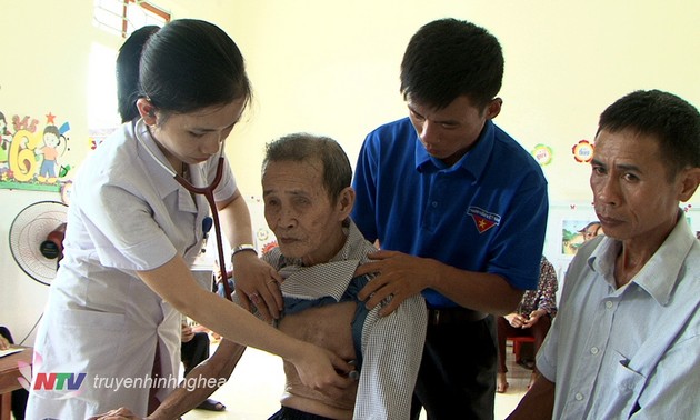 Vietnam lanza movimiento para la atención de la salud de las personas necesitadas