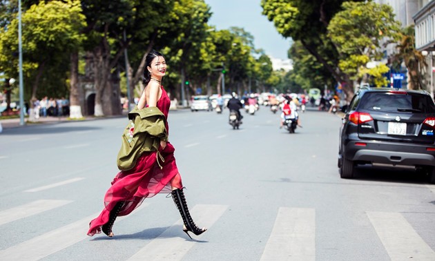 “The best street style” promueve la creatividad juvenil en la moda callejera