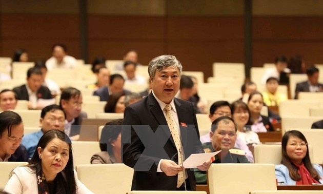 Diputados vietnamitas debaten la modificada Ley de Denuncia