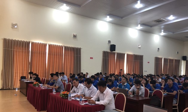 Fortalecen papel de jóvenes vietnamitas en supervisión de los trabajos estatales