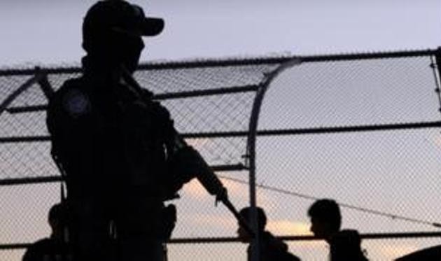 Donald Trump podría enviar 15 mil soldados a la frontera con México