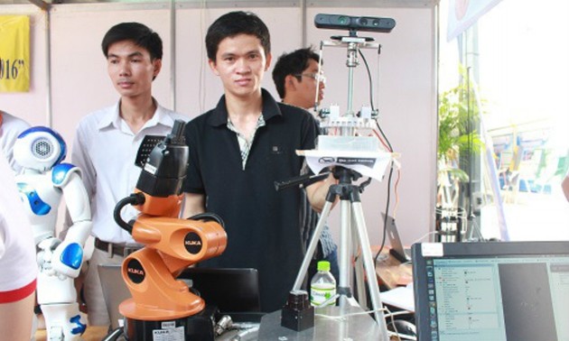 Jóvenes vietnamitas abogan por creatividad en producción y negocios