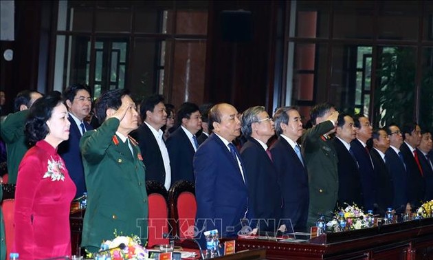Premier vietnamita asiste al 60 aniversario del Día de la Guardia Fronteriza