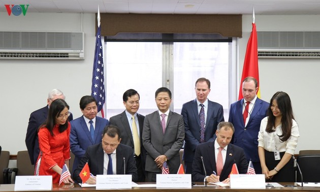 Vietnam y Estados Unidos promueven la cooperación en energía