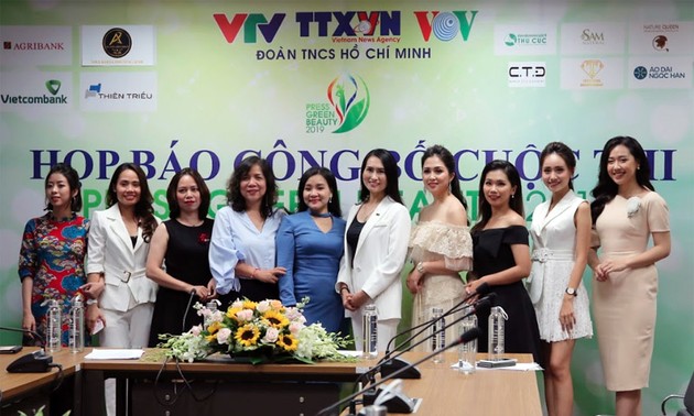 Celebran concurso de belleza para periodistas hanoyenses