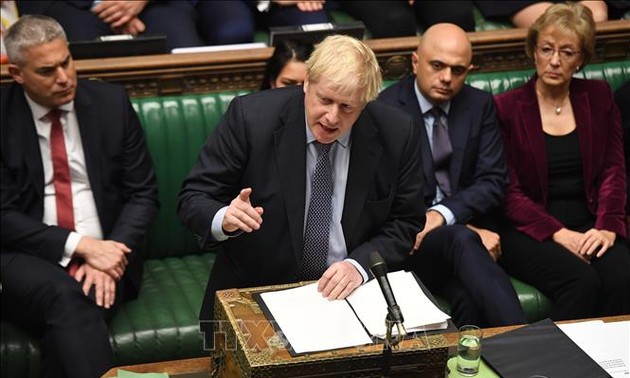 Parlamento británico rechaza calendario de Brexit de Boris Johnson