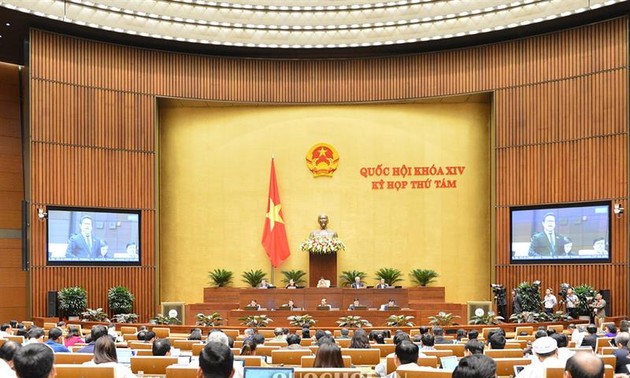 Parlamento de Vietnam debate sobre asuntos socioeconómicos y presupuestarios