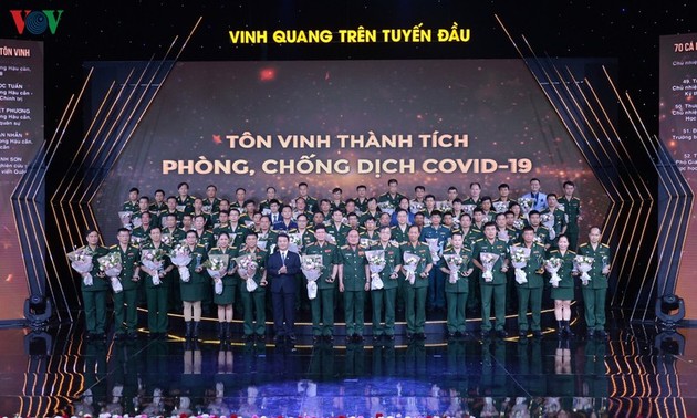 Honran el papel pionero del Ejército Popular de Vietnam en la lucha contra covid-19