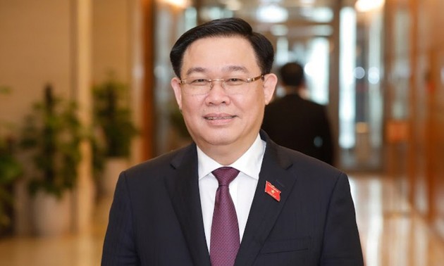 Presentan a Vuong Dinh Hue como candidato a cargo de presidente del Parlamento de Vietnam