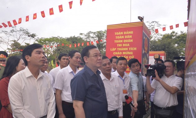 Presidente del Parlamento de Vietnam supervisa preparativos de próximas elecciones legislativas en Hai Phong