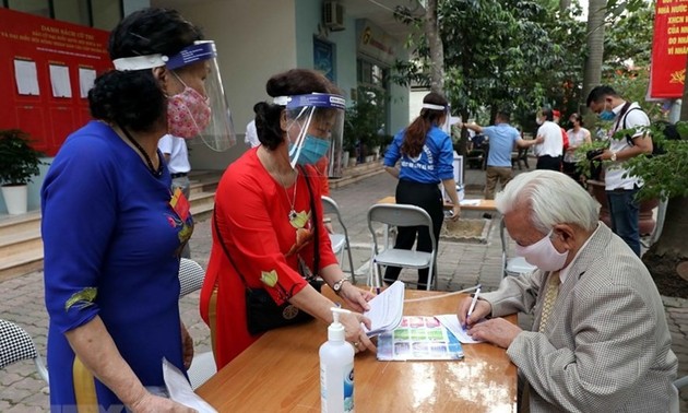 Expertos internacionales destacan el significado de las elecciones legislativas en Vietnam