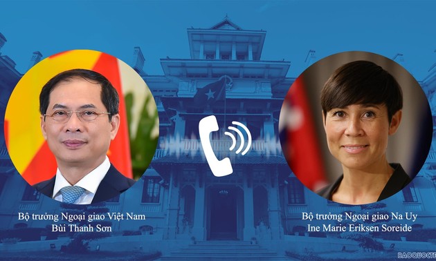Canciller de Vietnam debaten tema de relaciones con sus pares de Noruega y Laos