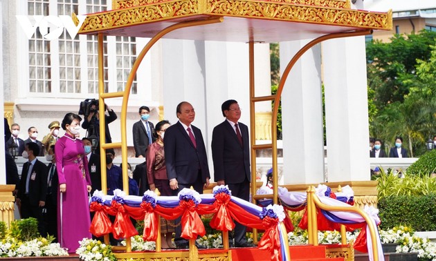 Cultivan constantemente la amistad entre Vietnam y Laos