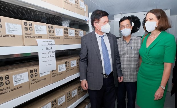 Premier vietnamita envía carta de agradecimiento a Australia por su donación de vacunas  y equipos médicos