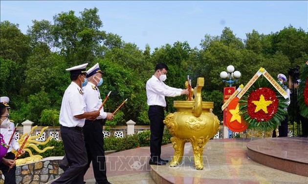 Celebran actos conmemorativos del 60 aniversario de apertura de ruta marítima Ho Chi Minh