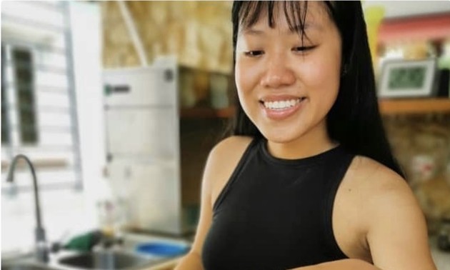 Chica vietnamita difunde la energía positiva durante el covid-19 en Cuba