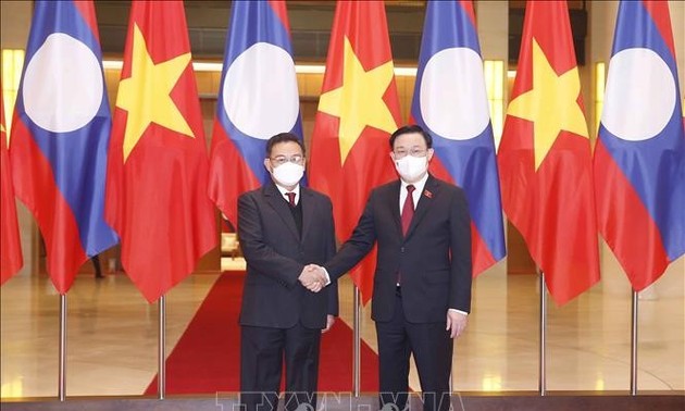 Las relaciones de amistad entre Vietnam y Laos continúan desarrollándose