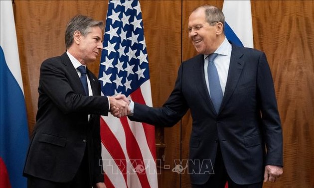 Cancilleres de Rusia y Estados Unidos debaten cuestiones de seguridad