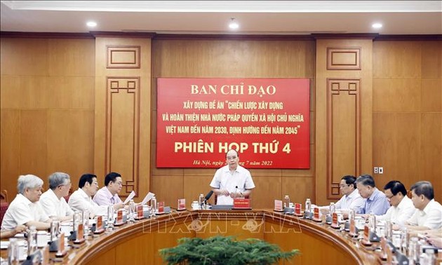 Presidente orienta la elaboración de la Estrategia de construcción del Estado de derecho socialista de Vietnam