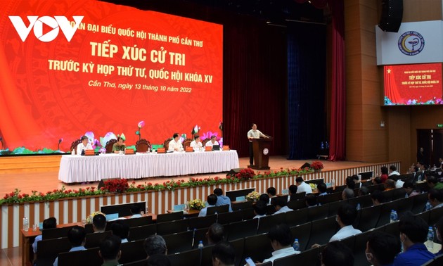 Primer ministro vietnamita se reúne con votantes de Can Tho