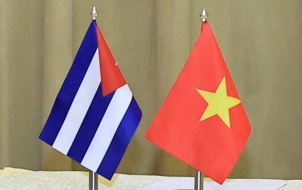Vietnam felicita a Cuba por 64 años del triunfo de la Revolución