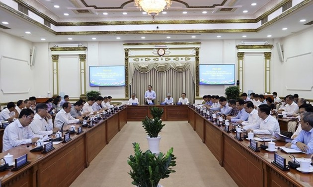 Ciudad Ho Chi Minh por impulsar las exportaciones y estimular la demanda interna