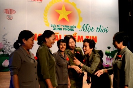 Ciudad Ho Chi Minh en gratitud a ex jóvenes de choque