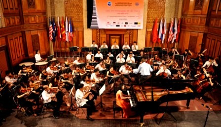 Culmina II Concurso Internacional de Piano Hanoi 2012