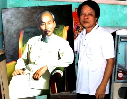 Tran Hoa Binh, autor de 600 pinturas de Ho Chi Minh