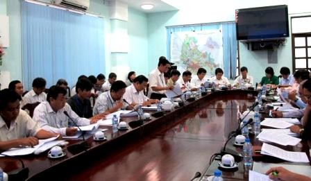 Consultas sobre municipalidades en enmendada Constitución en Vietnam