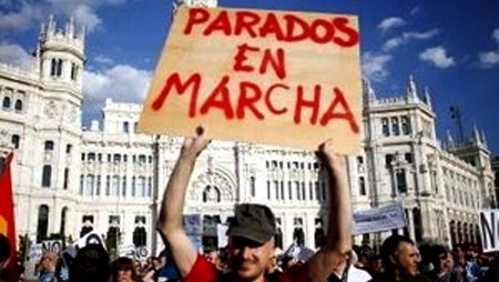 Alto índice de desocupados sigue siendo “punto negro” en economía española
