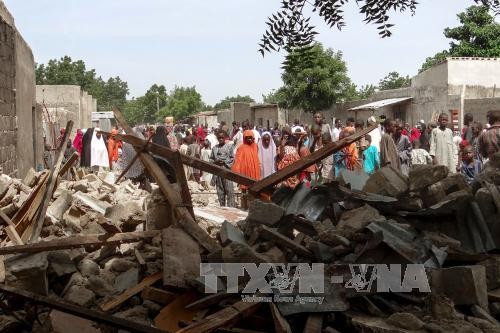 Suicide bomber kills 8 in Nigeria