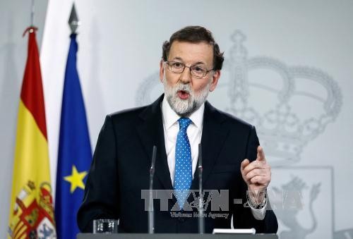 Spanish PM calls for Catalan parliament to be formed on January 17