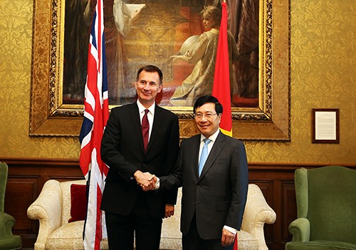 Vietnam, UK forge strategic partnership  