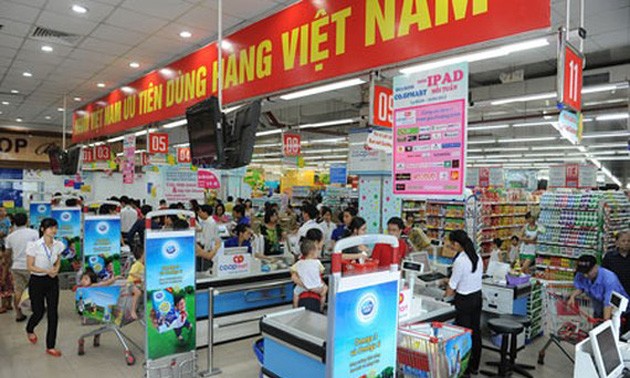 Vietnamese products promoted at local market