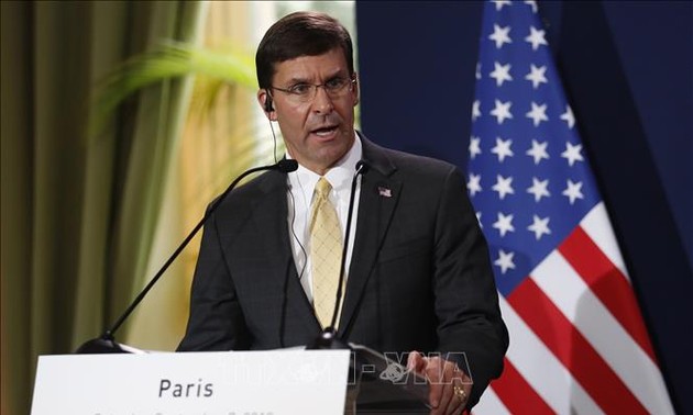 US Defense Secretary says no decision to leave Iraq 