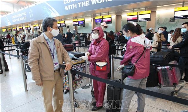 Vietnam repatriates 340 citizens from UK