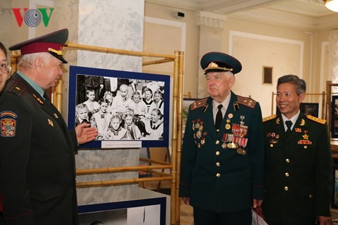 베트님 대사관, 우크라이나 국회청사에서 사진전시회 열어
