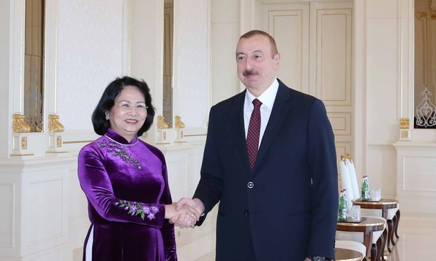 당 티 응옥 틴 (Đặng Thị Ngọc Thịnh) 국가부주석, 일함 알리예프 (Azerbaijan Ilham Aliyev) 아제르바이잔 대통령과 회견