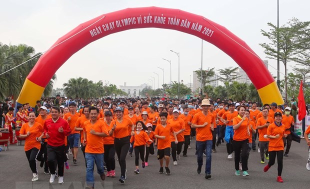 다낭 : “전국민 건강” 올림픽 달리기의 날 1,500명 이상 참가